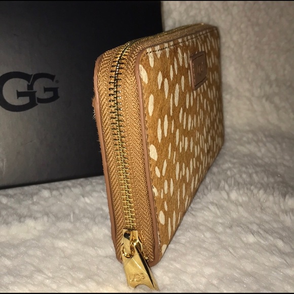 UGG Idyllwild zip around wallet - Picture 5 of 8